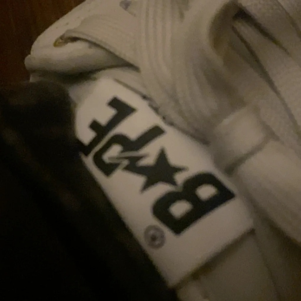 Meet your Posher, Sevvdaseller